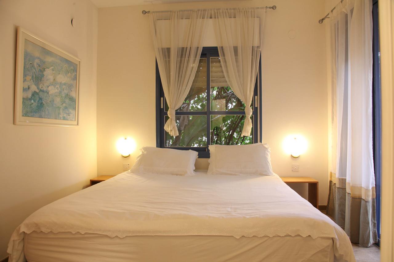 Bar Bakfar Villa Sharona ภายนอก รูปภาพ